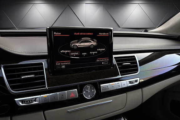 Audi S8 27 of 30