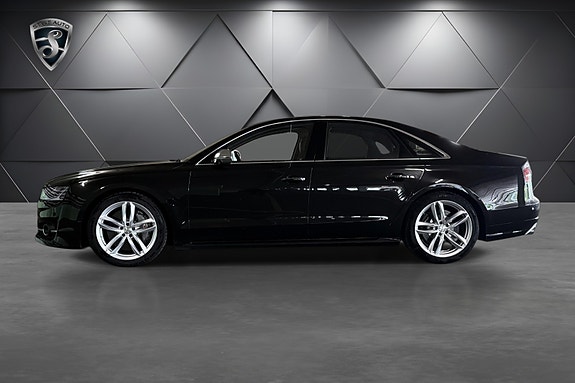 Audi S8 8 of 30