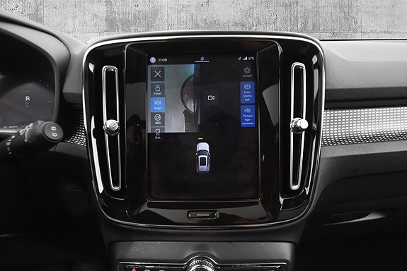 Volvo XC40 24 of 30