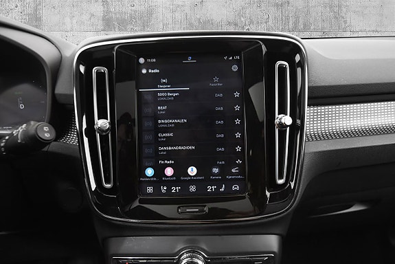 Volvo XC40 27 of 30