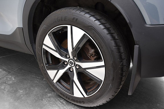 Volvo XC40 9 of 30