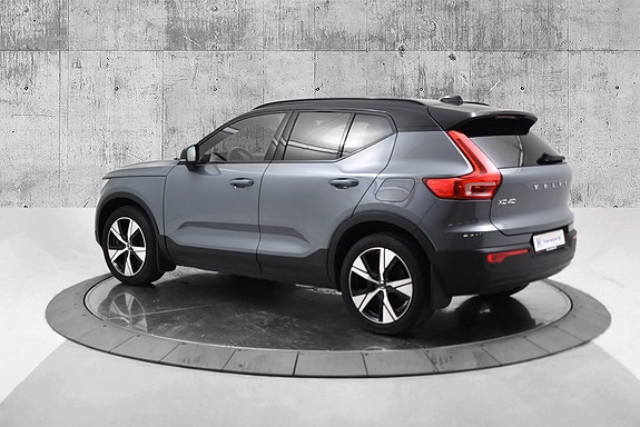 Volvo XC40 3 of 30