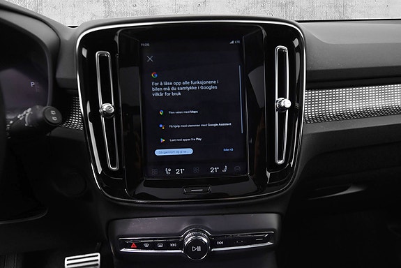 Volvo XC40 25 of 30