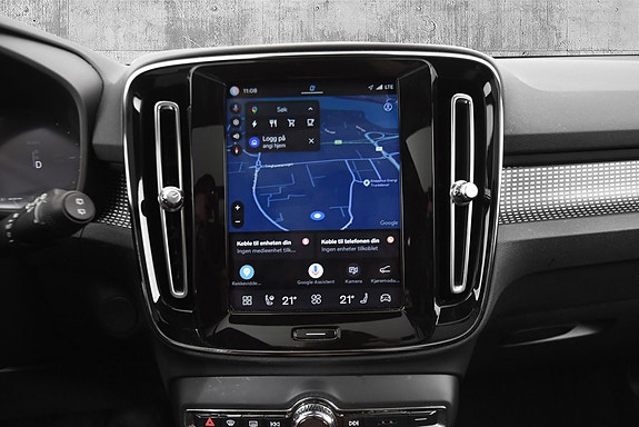 Volvo XC40 21 of 30