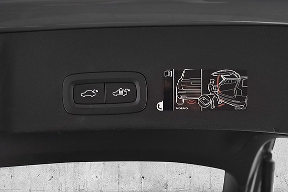 Volvo XC40 11 of 30