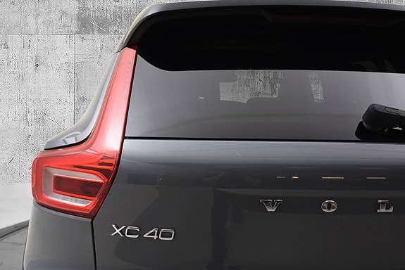 Volvo XC40 6 of 30