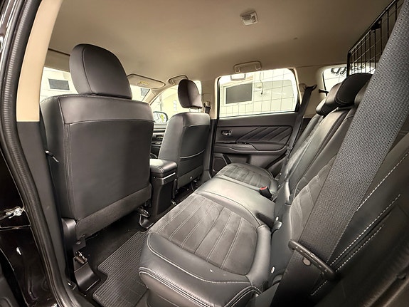 Mitsubishi Outlander 27 of 30