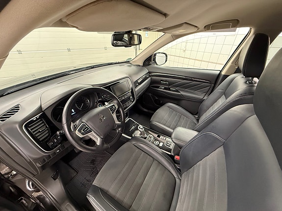 Mitsubishi Outlander 19 of 30