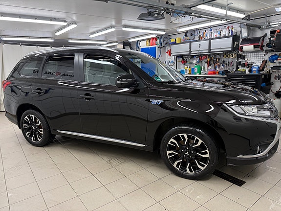 Mitsubishi Outlander 10 of 30