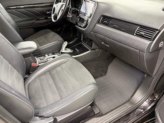 Mitsubishi Outlander 25 of 30