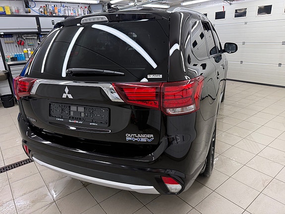 Mitsubishi Outlander 4 of 30