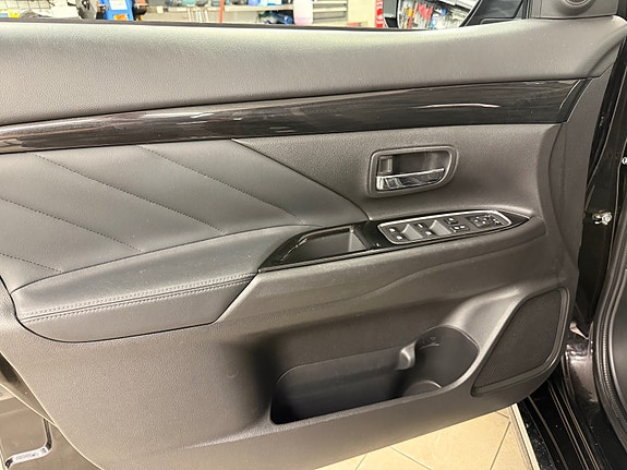 Mitsubishi Outlander 22 of 30