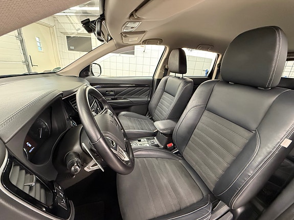 Mitsubishi Outlander 21 of 30