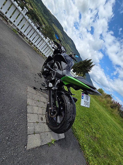 Kawasaki Z 750 3 of 14