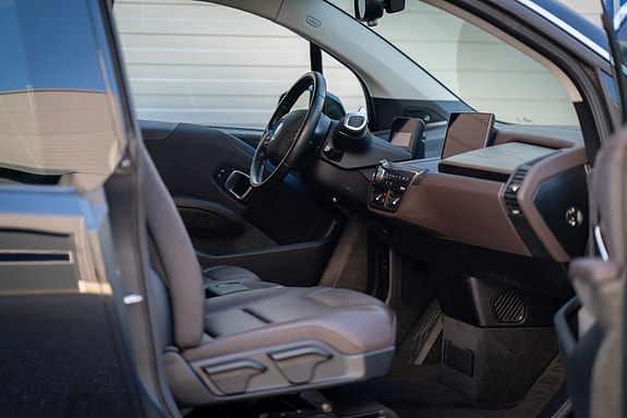 BMW i3 3 of 6