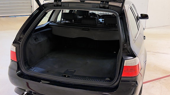 BMW 525i 15 of 30