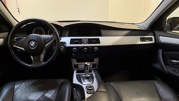 BMW 525i 14 of 30