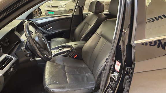 BMW 525i 12 of 30