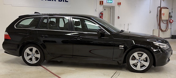 BMW 525i 2 of 30
