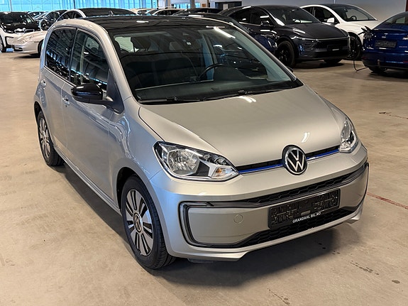 Volkswagen UP! 3 of 13