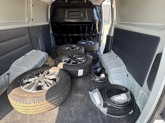 JAC M3EV 10 of 23