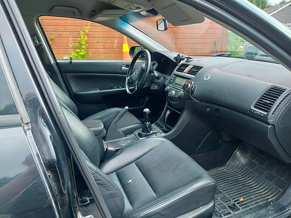Honda Accord 2 of 12