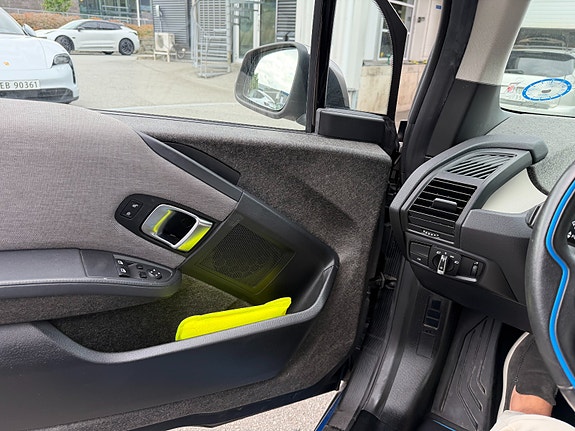 BMW i3 15 of 30