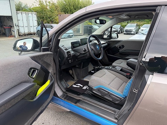 BMW i3 12 of 30