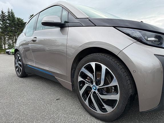 BMW i3 10 of 30