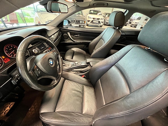 BMW 325i 9 of 13