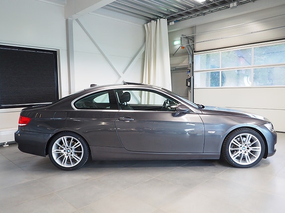 BMW 325i 7 of 13