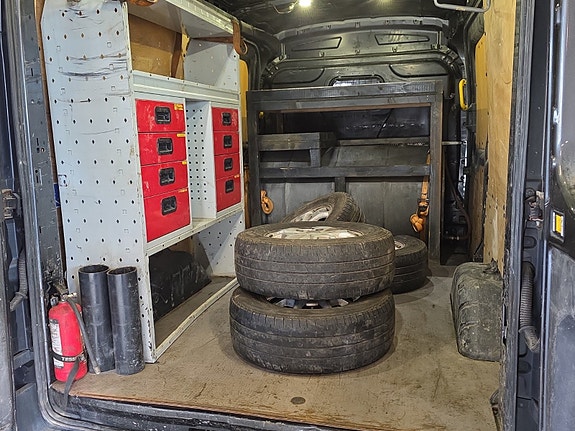 Ford Transit 15 of 15