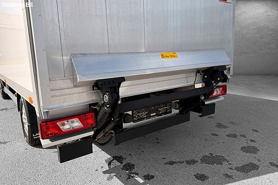 Ford Transit 10 of 17