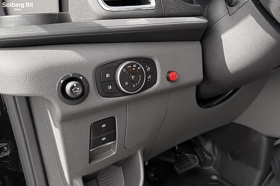 Ford Transit 13 of 17