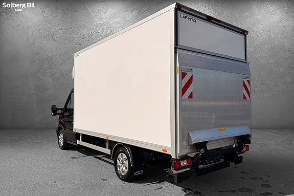 Ford Transit 9 of 17