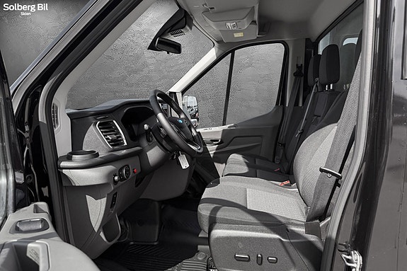 Ford Transit 11 of 17