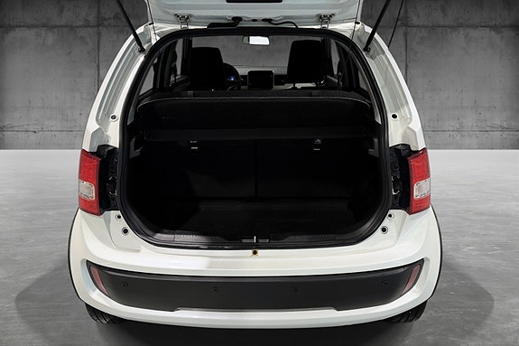 Suzuki Ignis 18 of 23