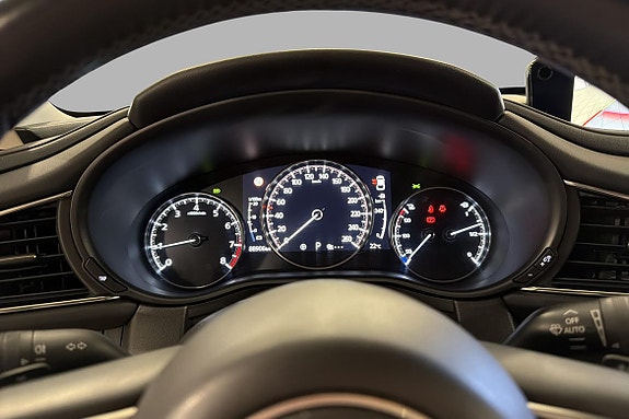 Mazda CX-30 13 of 19