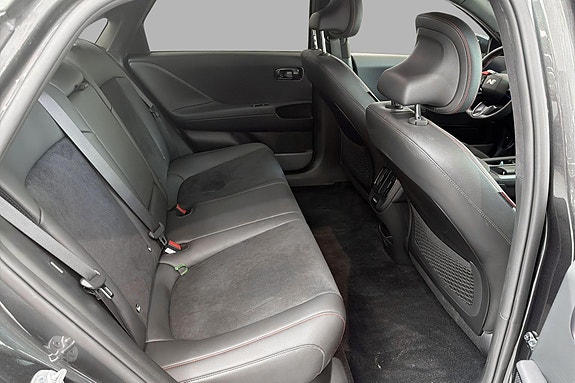 Hyundai Ioniq 6 16 of 30
