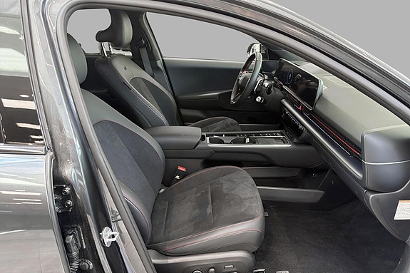 Hyundai Ioniq 6 15 of 30
