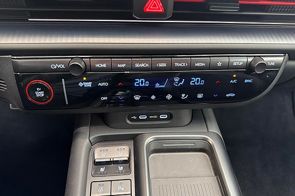 Hyundai Ioniq 6 24 of 30