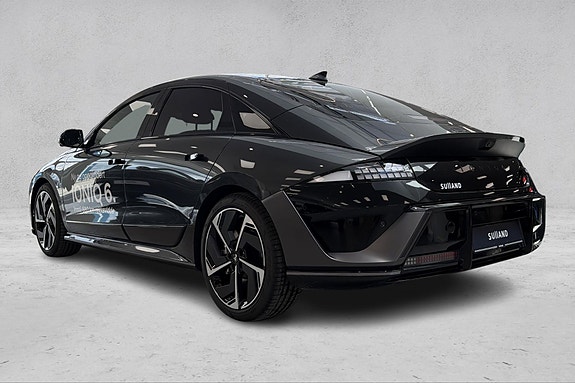 Hyundai Ioniq 6 3 of 30