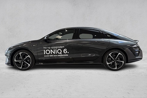 Hyundai Ioniq 6 2 of 30
