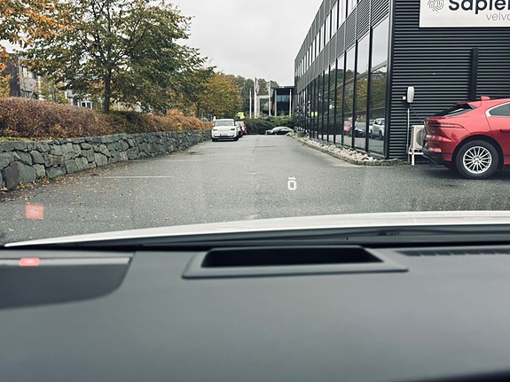 Toyota Prius 16 of 30