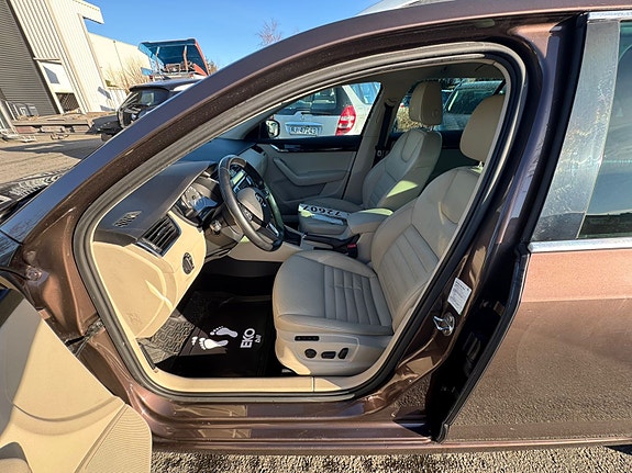 Skoda Octavia 9 of 25