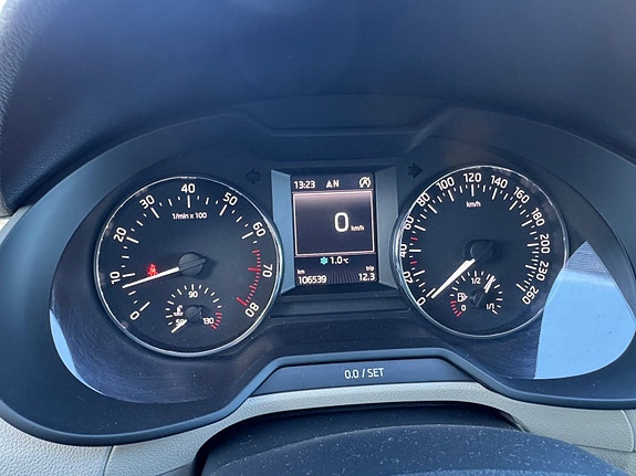 Skoda Octavia 12 of 25