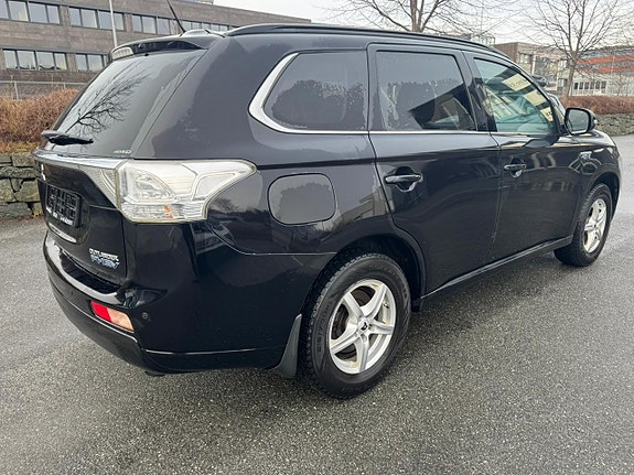 Mitsubishi Outlander 3 of 30