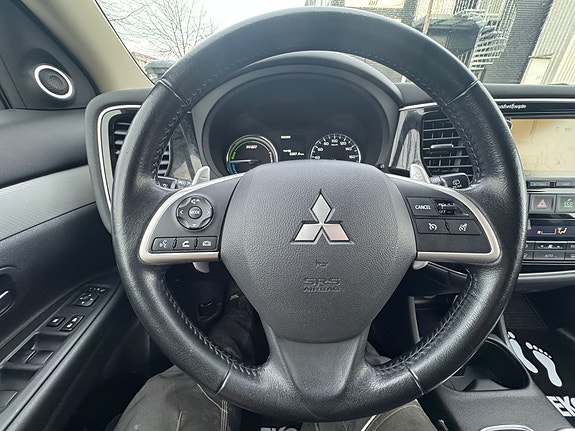 Mitsubishi Outlander 12 of 30