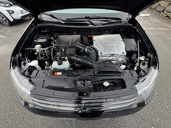 Mitsubishi Outlander 6 of 30