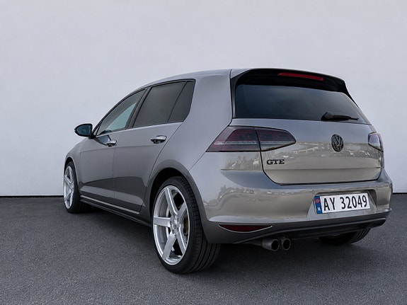 Volkswagen Golf VII 6 of 12